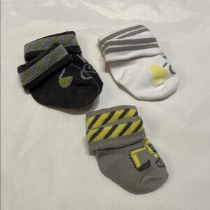 “Bundle 10/$13” newborn boy baby Set of socks construction theme gray, beige,